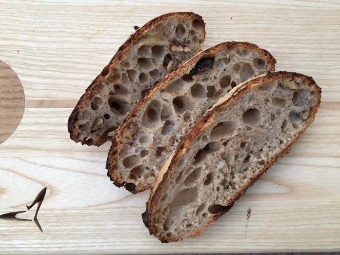 Péklány diós szilvás kovászos