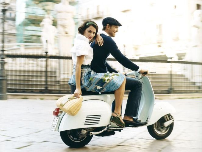 e993466d6aa6cf0e115b62b2ca7748e3--piaggio-vespa-scooter-girl