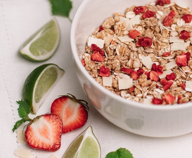 xarticle1a-erdbeerlimettemuesli.jpg.pagespeed.ic.BNwcRz3_n6