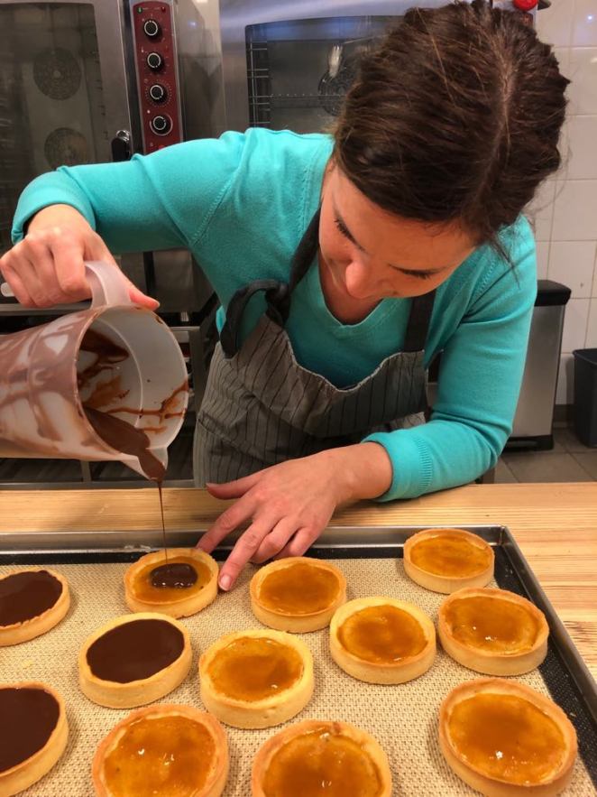 Péklány cukrászlány